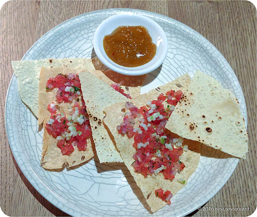 `Жареные чечевичные чипсы с манго чатни` в `Dr. No` - фото блюда