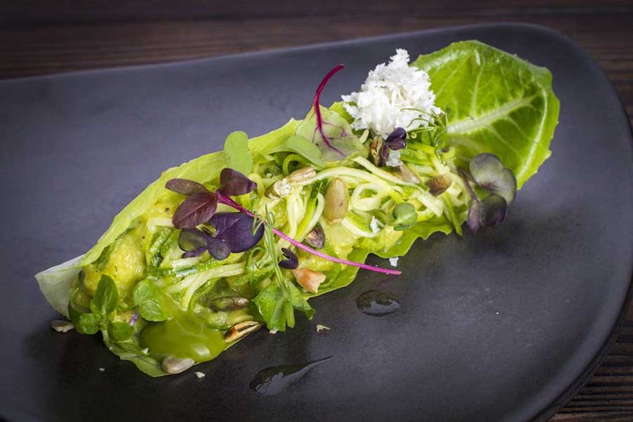 `Зеленый Цезарь из авокадо` в ресторане `1` - официальное фото