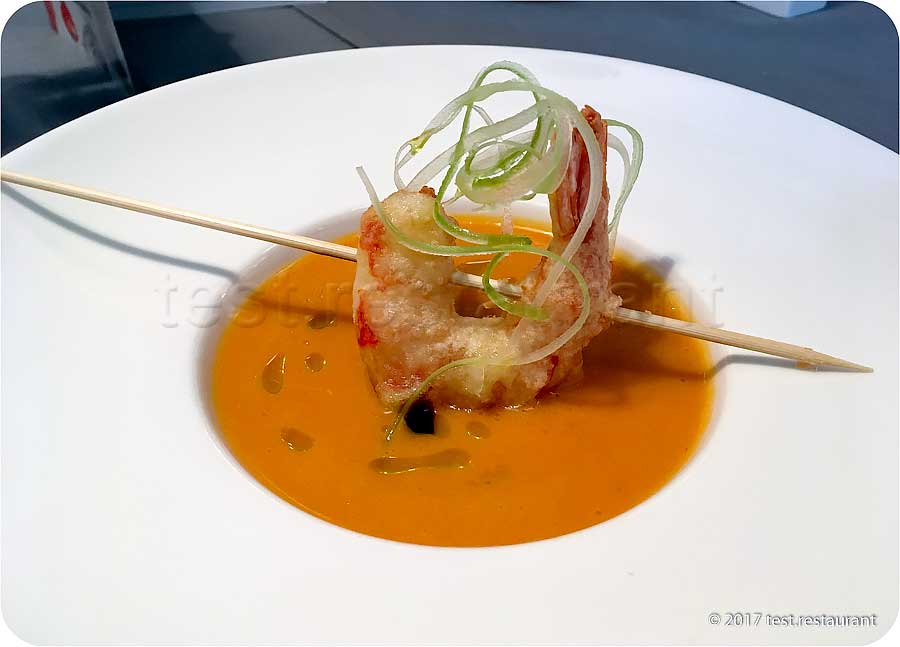 `Суп биск с тигровой креветкой и бальзамиком из инжира` в `OliOli` - фото блюда
