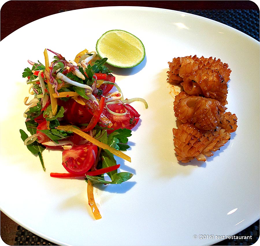 `Салат с пряным кальмаром и фенхелем ` в `Roni` - фото блюда