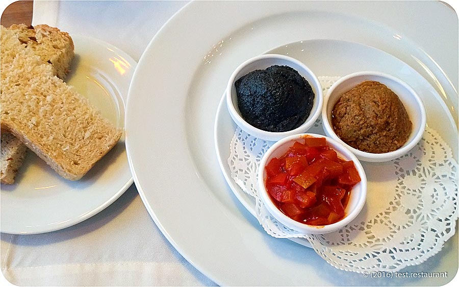 `Хлеб с оливками и лечо` в `Буйабес` - фото блюда