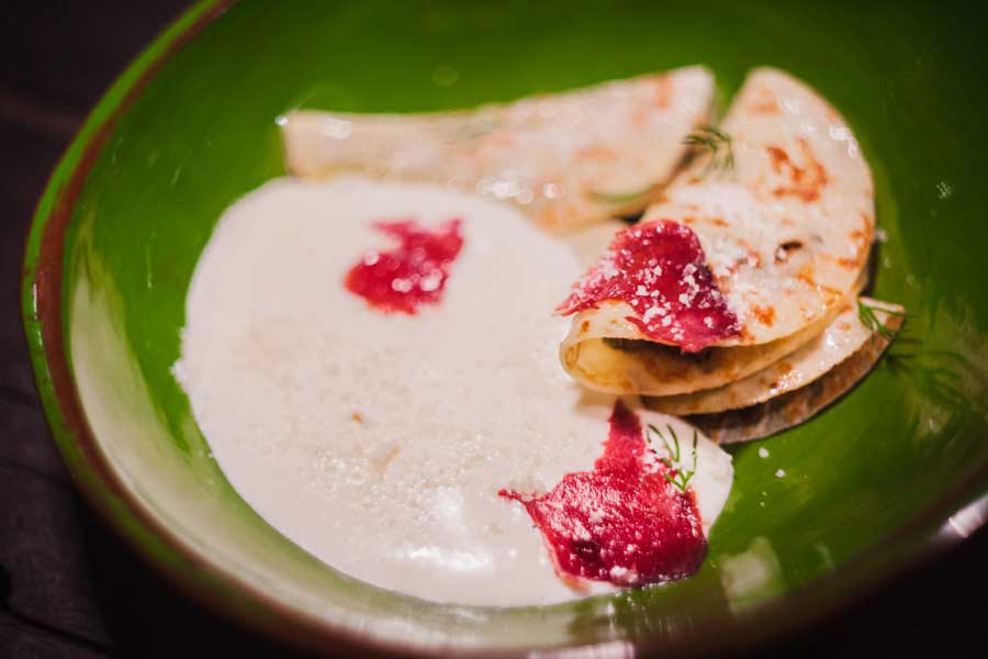 `Блинные равиоли с белыми грибами` в ресторан `Северяне` - официальное фото