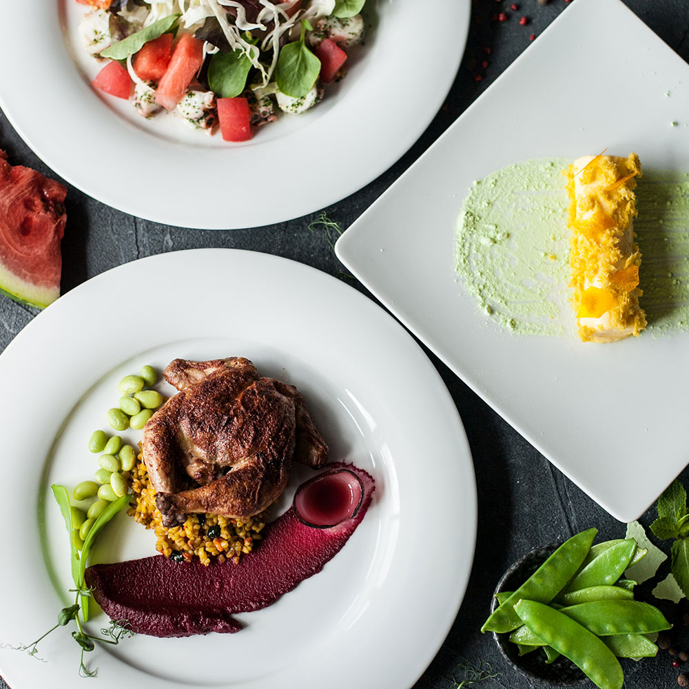 `Салат с осьминогом и хрустящим фенхелем` в ресторане `27` - официальное фото