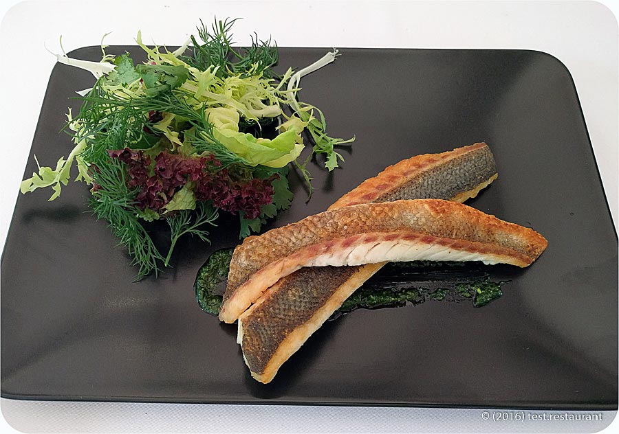`Филе сибаса с соусом песто и листьями салата` в ресторан `Sirena (Сирена)`
