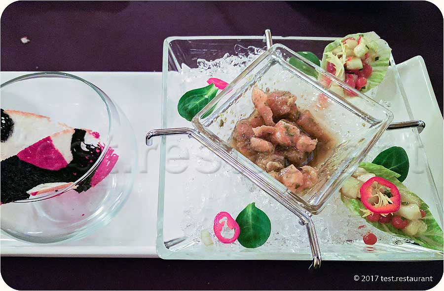 `Тартар из семги с ароматом кунжута` в `Турандот` - фото блюда