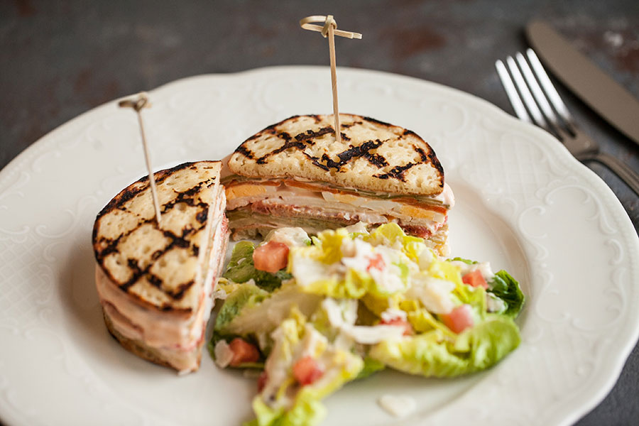 `Клаб-сэндвич «Оливье»` в ресторане `31` - официальное фото
