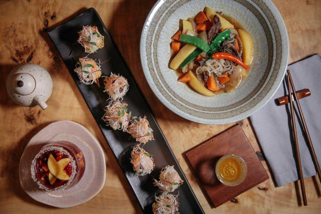 `Низкокалорийная лапша ширатаки с говядиной и овощами` в ресторан `Fumisawa Sushi` - официальное фото