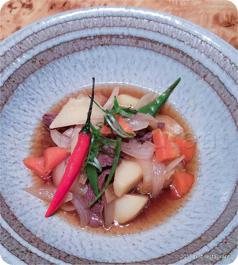 `Низкокалорийная лапша ширатаки с говядиной и овощами` в `Fumisawa Sushi` - фото блюда
