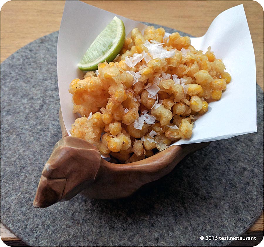 `Жареная молочная кукуруза в японской темпуре с хлопьями морской соли` в ресторан `Zodiac`