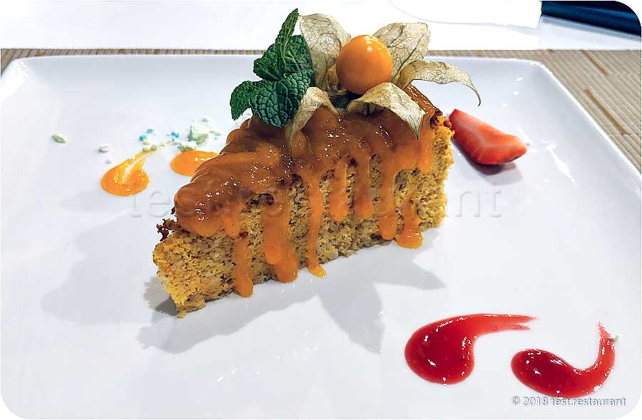 `Лёгкий морковный торт с облепиховым соусом (без глютена) 370 руб.` в ресторан `Pinzeria by Bontempi`
