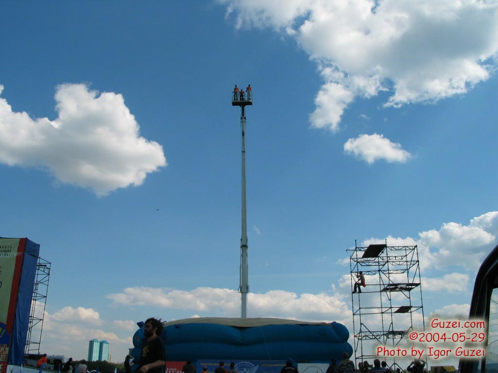 Прыжок с 35 метров - Все на Авторадио (Аэродром в Тушино) 2004-05-29 15:45:00