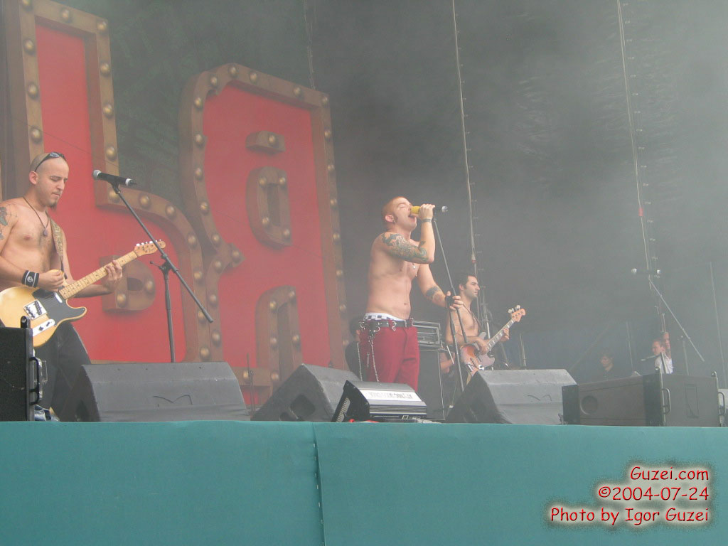 Группа Athena - Турция - Рок-фестиваль "Крылья 2004" (Москва, Лужники) 2004-07-24 14:04:00