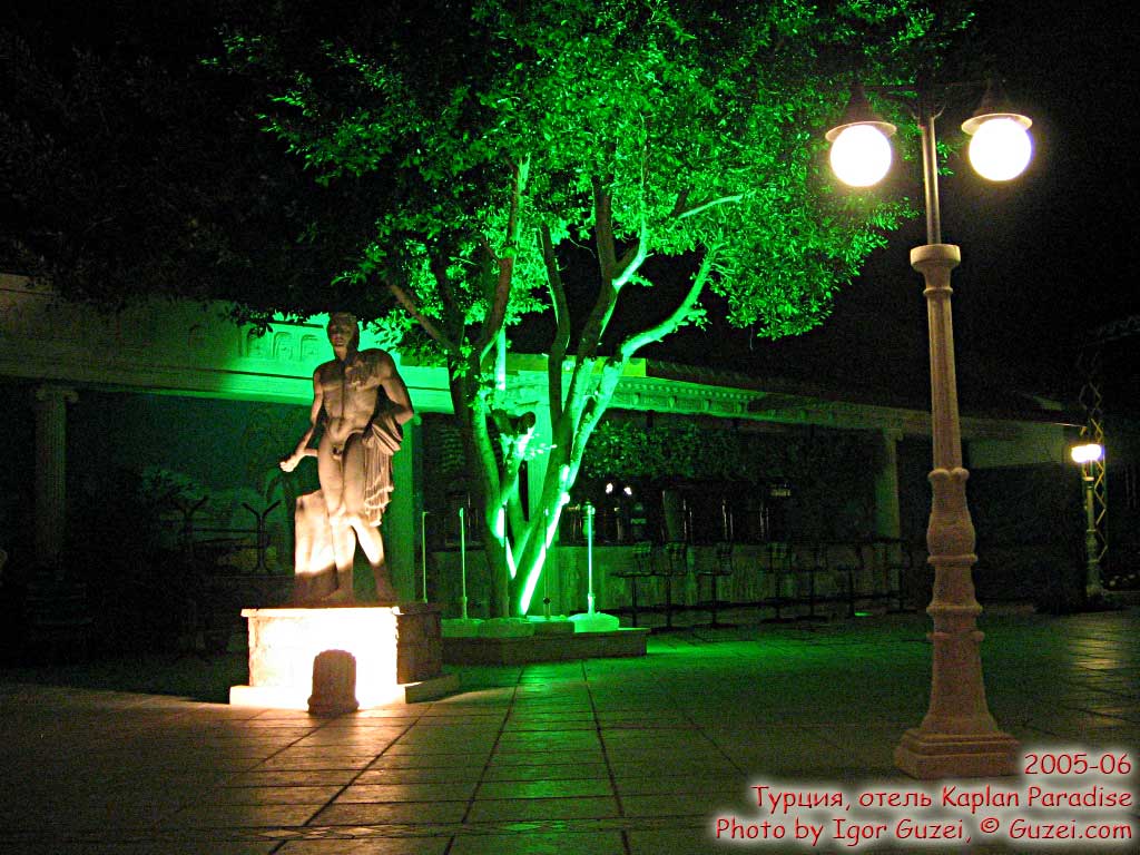 Ночная подстветка в отеле Каплан Парадайз Kaplan Paradise - Отель Каплан Парадайз (Turkey - Antalya - Kemer - Tekirova) 2005-06-15 23:58:00