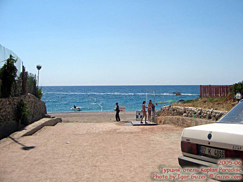 Выход к морю от отелей Каплан и Фестиваль - Отель Каплан Парадайз (Turkey - Antalya - Kemer - Tekirova) 2005-06-22 10:19:02