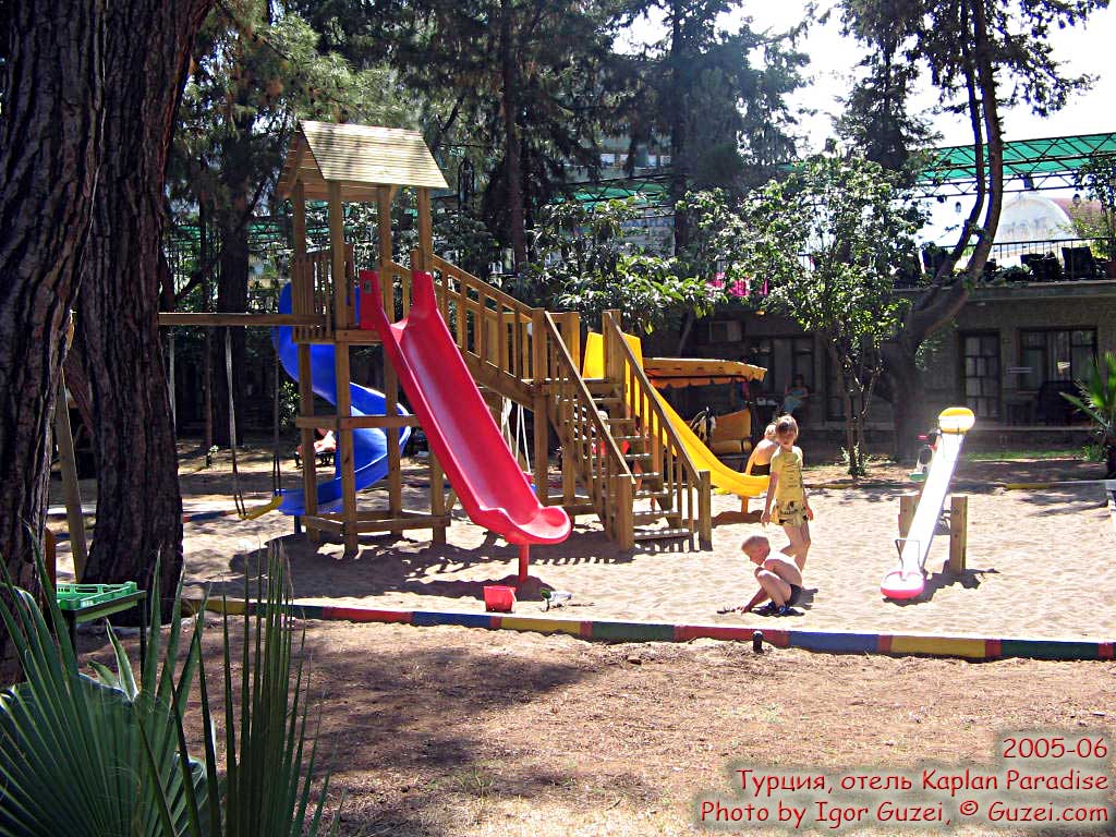 Детская площадка отеля Каплан Парадайз Kaplan Paradise - Отель Каплан Парадайз (Turkey - Antalya - Kemer - Tekirova) 2005-06-13 15:43:02