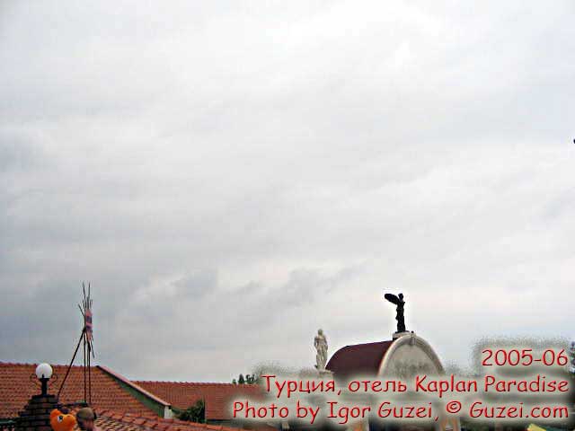 Небо над деревней городом Текирово Tekirovo - Отель Каплан Парадайз (Turkey - Antalya - Kemer - Tekirova) 2005-06-10 13:04:00