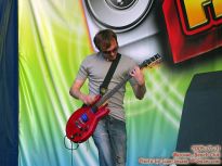 Гитарист DJ Бензина - фото