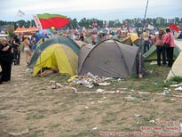 Пыль на палатках - фото