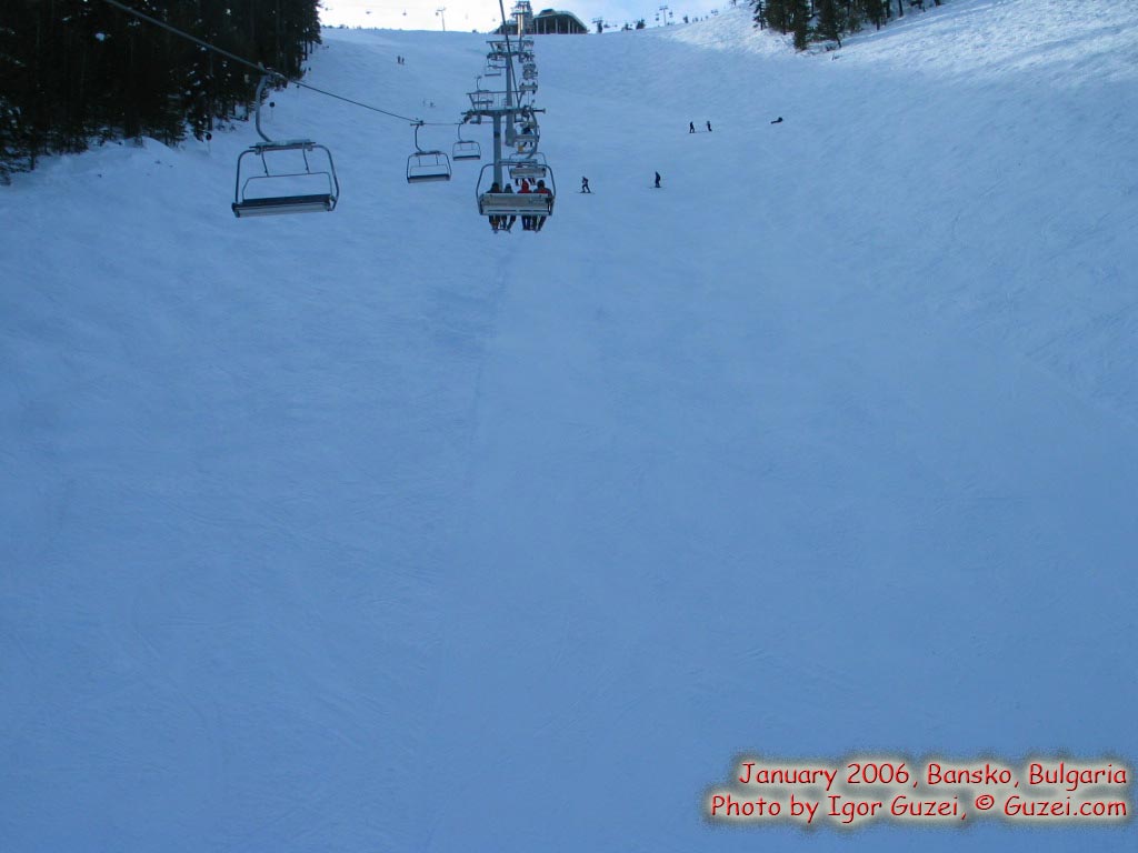 Начало трассы 9-я чёрная имени Альберто Томбы очень крутое - Горные лыжи в Банско 2006 (Болгария, Банско 2008) 2006-01-22 10:48:03