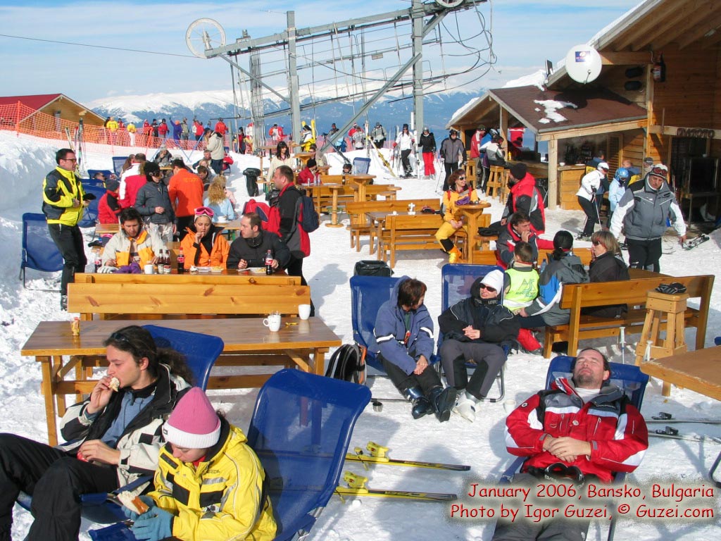 Отдых у кафе "Платото" - Горные лыжи в Банско 2006 (Болгария, Банско 2008) 2006-01-22 12:52:00