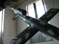 Немецкая реактивная ракета ФАУ-1 - фото
