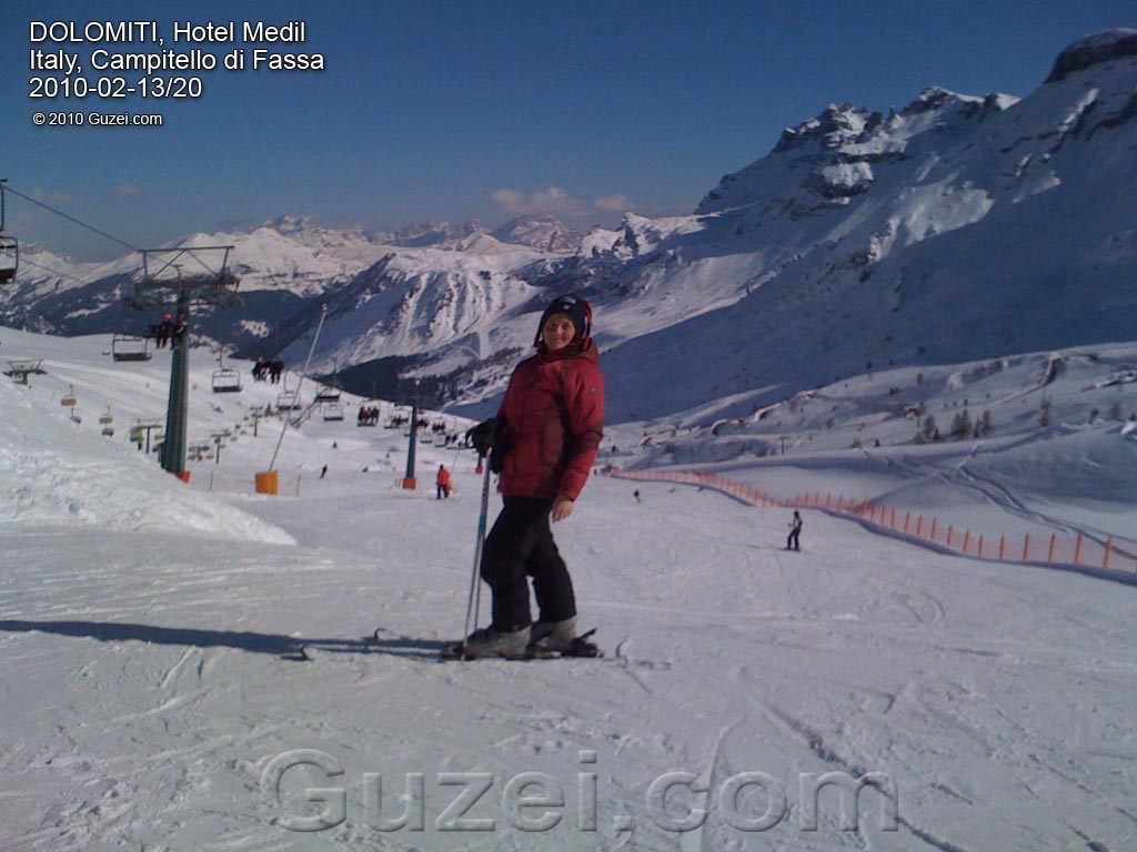 Трасса вдоль 125-го подъёмника - Горные лыжи в Италии 2010 (Италия, Кампителло ди Фасса) 2010-02-14 13:31:59