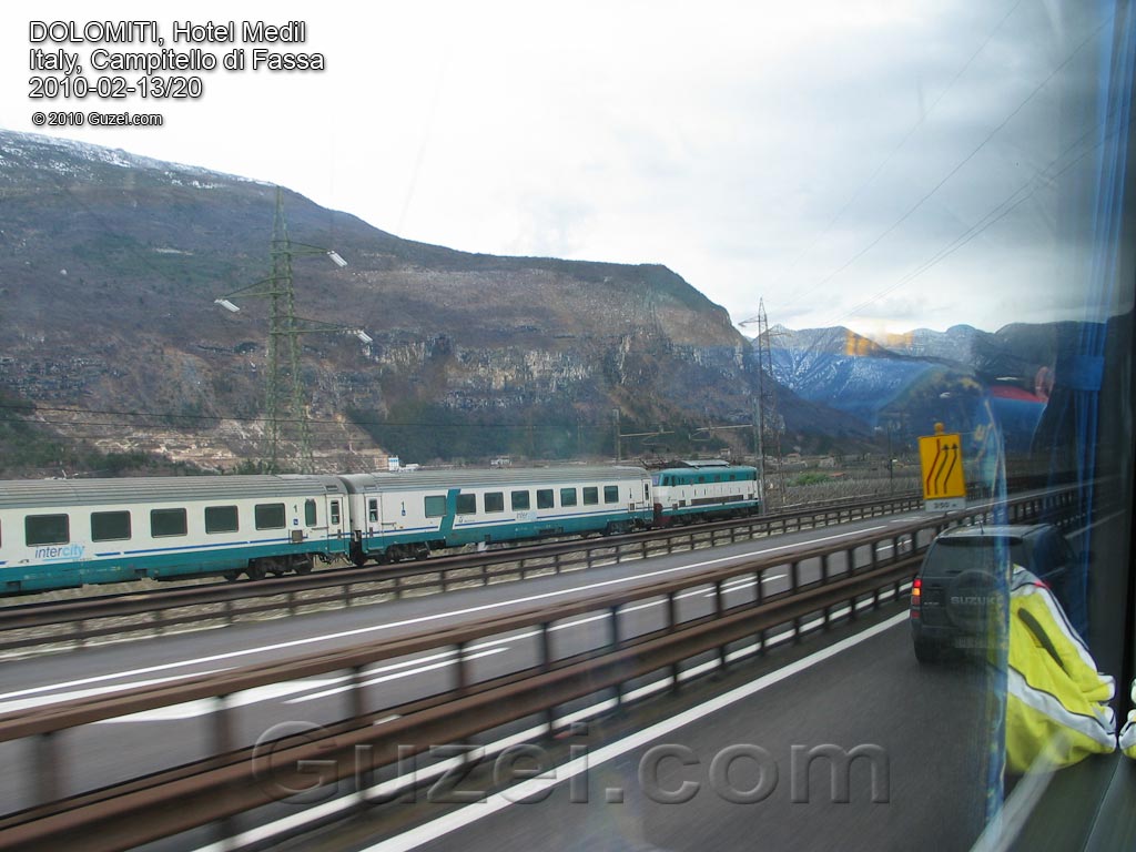 Поезд - Горные лыжи в Италии 2010 (Италия, Кампителло ди Фасса) 2010-02-20 10:37:34