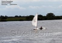Яхтсмен на реке Волхов - фото