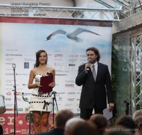 Юлия Морозова, Energy, и ведущий "Романтики" - ведущие шоу. - фото