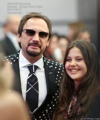 Стас Михайлов в пиджаке в горошек - фото