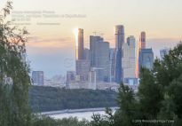 Закатное солнце в Москва-Сити - фото