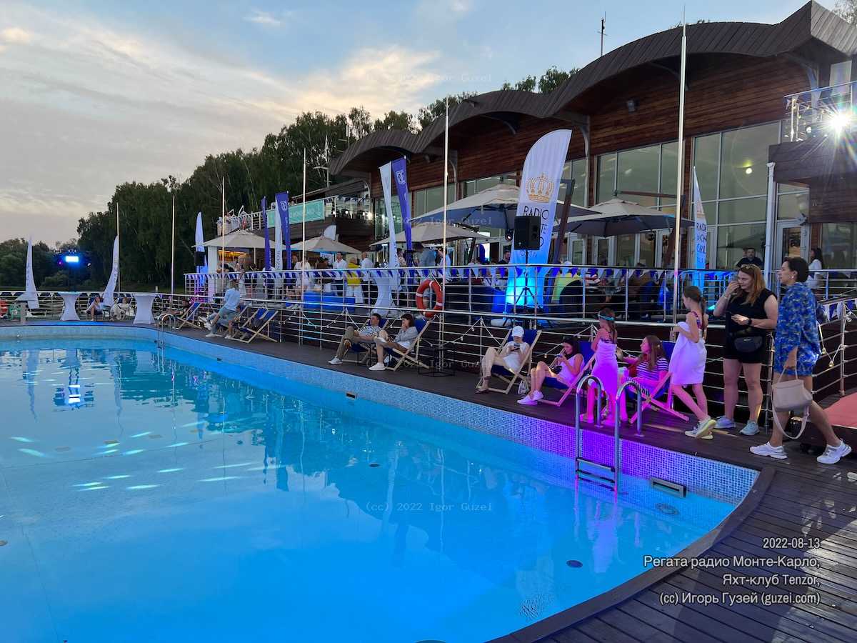 Бассейн на дебаркадере в яхт-клубе - Регата Радио Monte Carlo (Tenzor Sailing Club) 2022-08-13 19:59:54